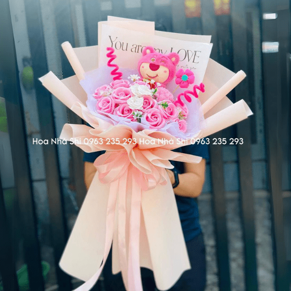 Bó Hoa Sáp Thơm Mix Gấu Dâu - 72