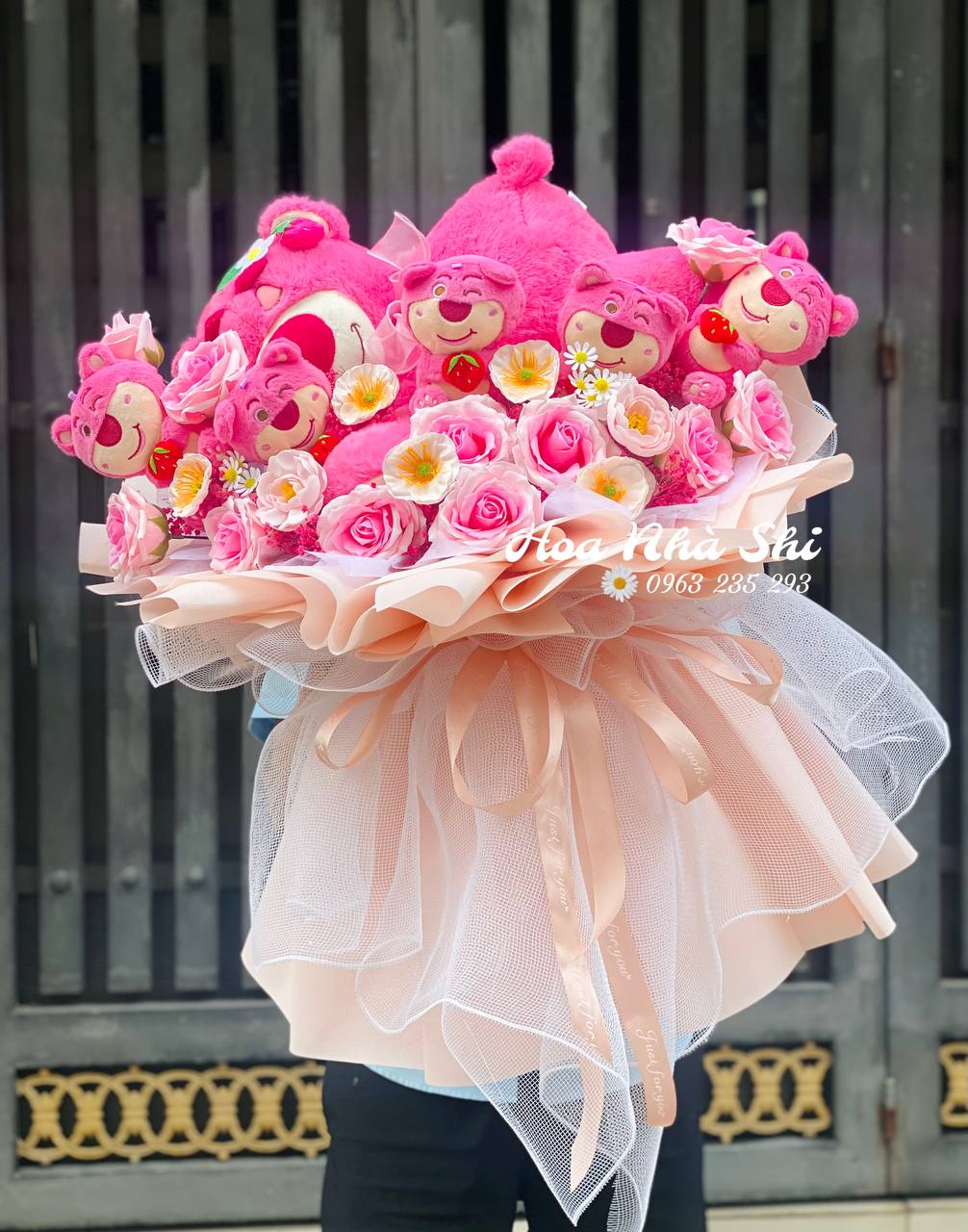 Bó Hoa Gấu Bông - Gấu Dâu Khổng Lồ - 81