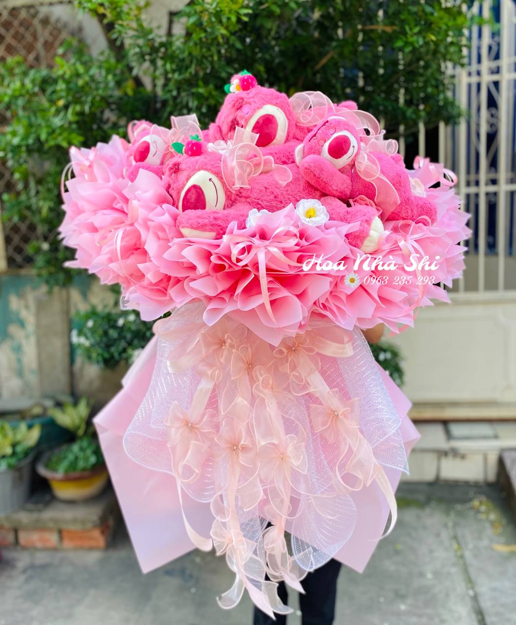 Bó Hoa Gấu Bông - Gấu Dâu Khổng Lồ - 105