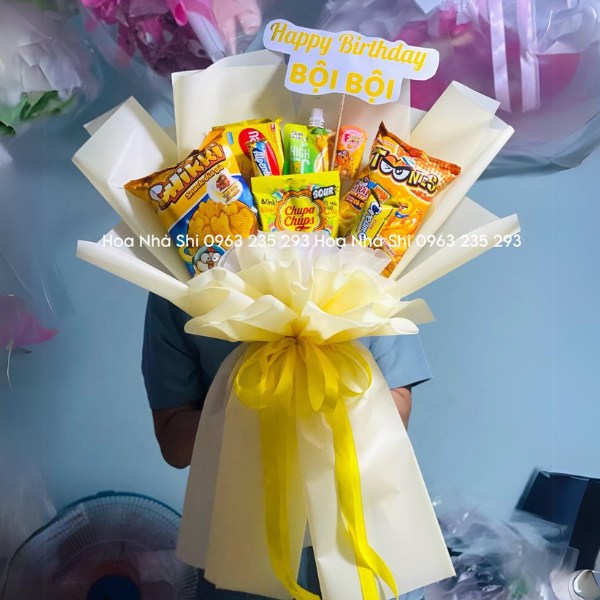 Bó Hoa Bánh Kẹo Sinh Nhật - Tone Vàng - 158
