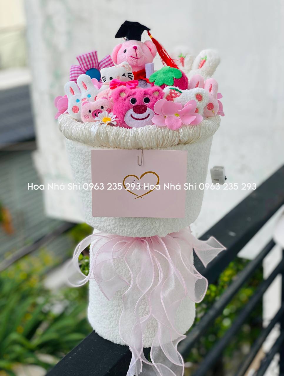 Bó Hoa Gấu Bông Tốt Nghiệp Mix Nhiều Gấu Bông - 210