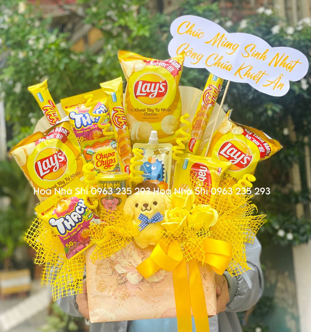 Bó Hoa Bánh Kẹo Sinh Nhật - Tone Vàng - 230