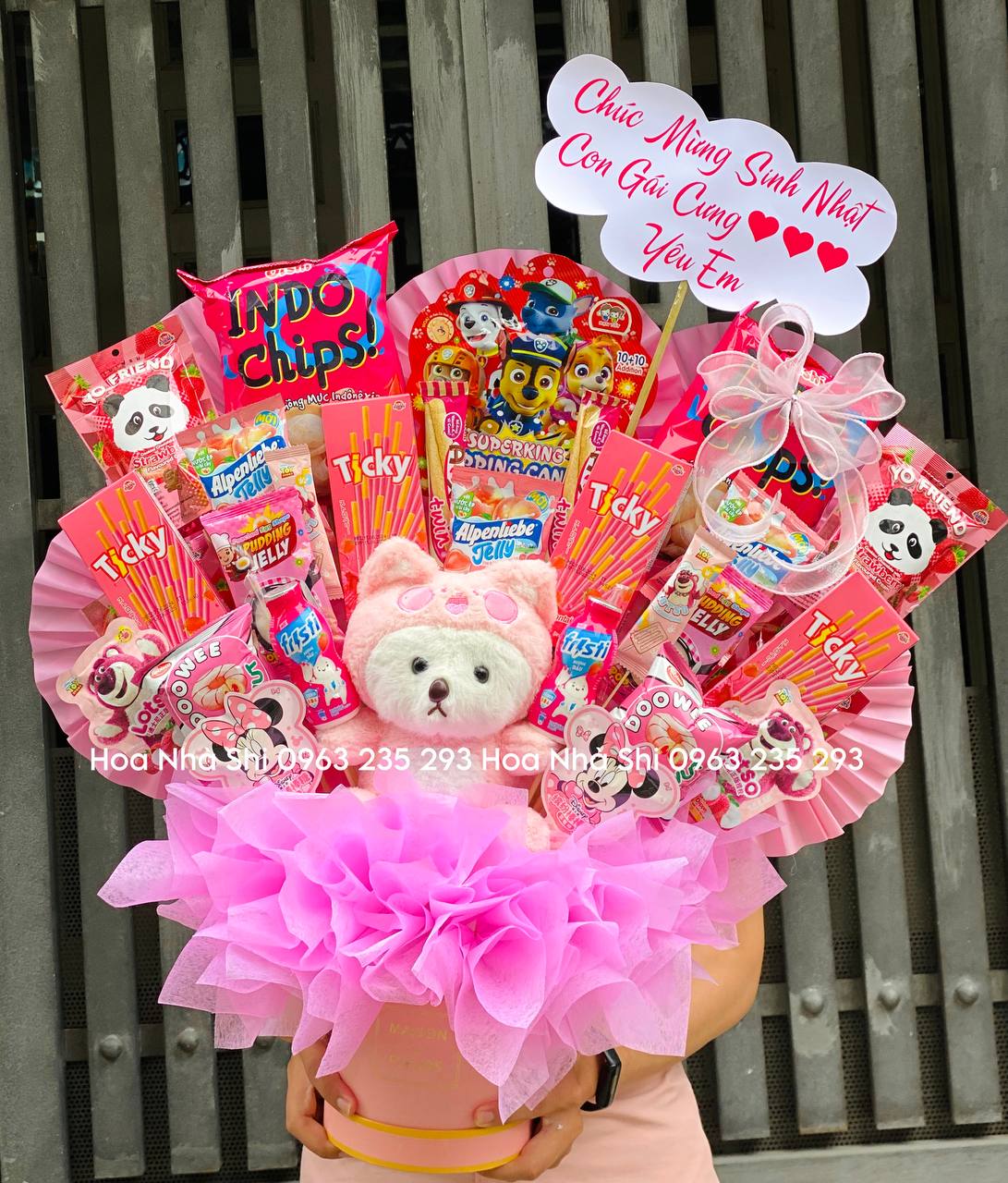 Hộp Hoa Bánh Kẹo Mix Gấu Bông - 260