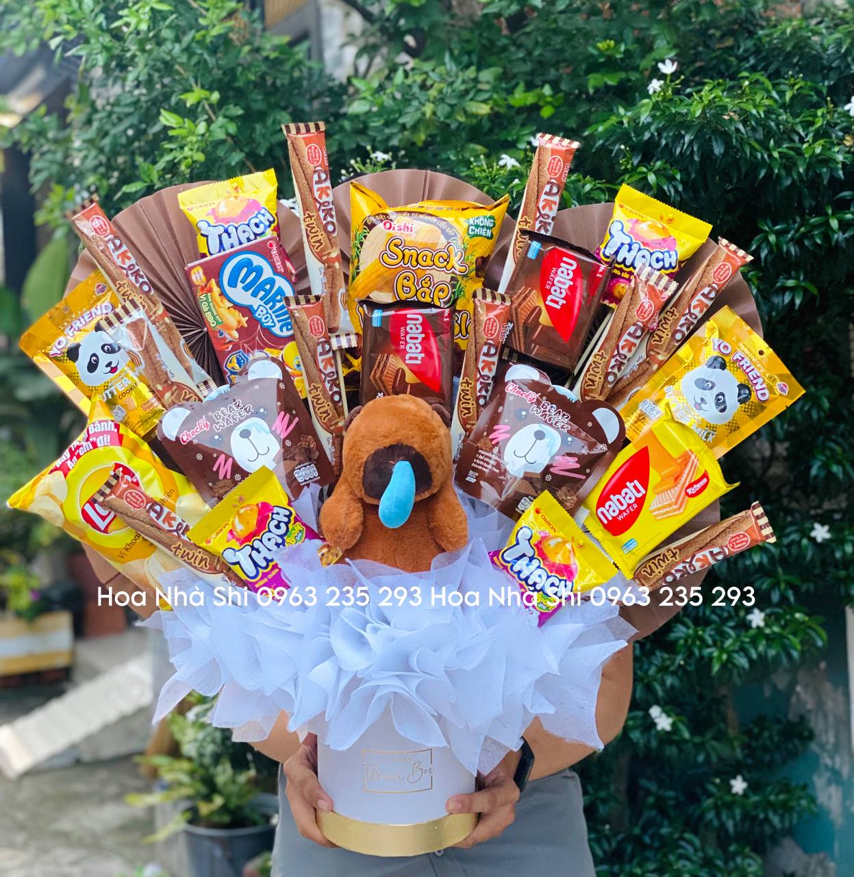 Hộp Hoa Bánh Kẹo Sinh Nhật Màu Nâu - 269