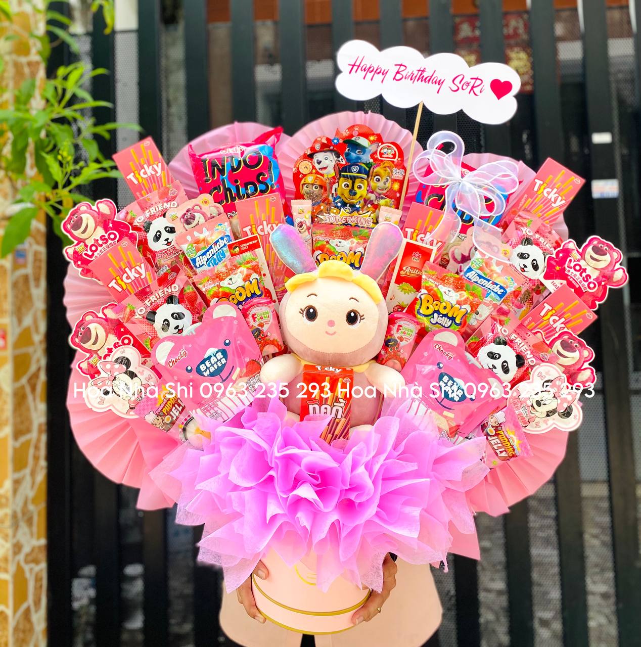 Bó Hoa Bánh Kẹo Sinh Nhật - Màu Hồng - 298