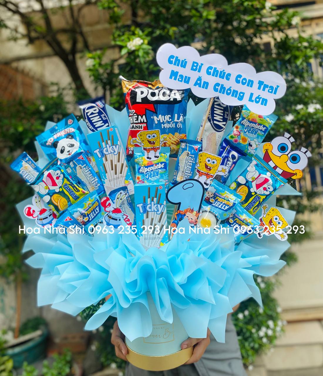 Hộp Hoa Bánh Kẹo Sinh Nhật Màu Xanh Dương - 329 image 1