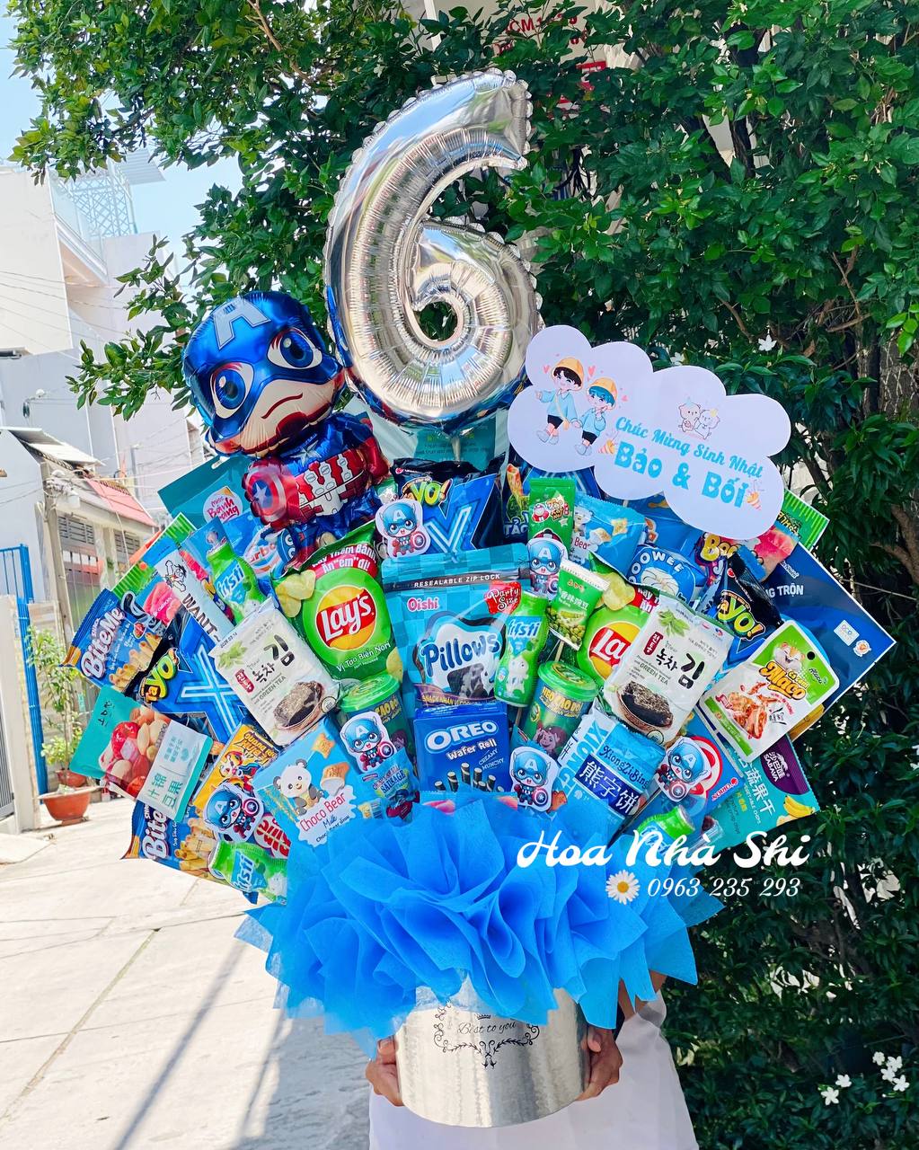 Hộp Hoa Bánh Kẹo Sinh Nhật - Xanh Dương - 366