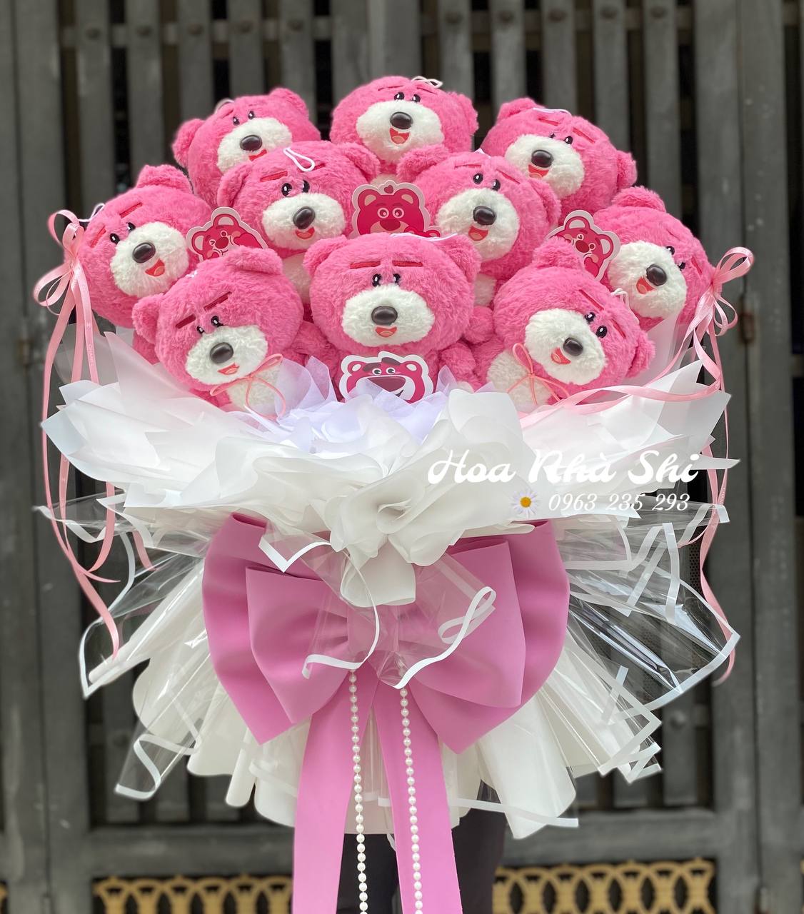 Bó Hoa Gấu Dâu Khổng Lồ - 379